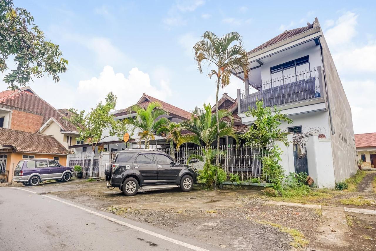 Spot On 90797 Sukun Syariah Homestay Malang Dış mekan fotoğraf